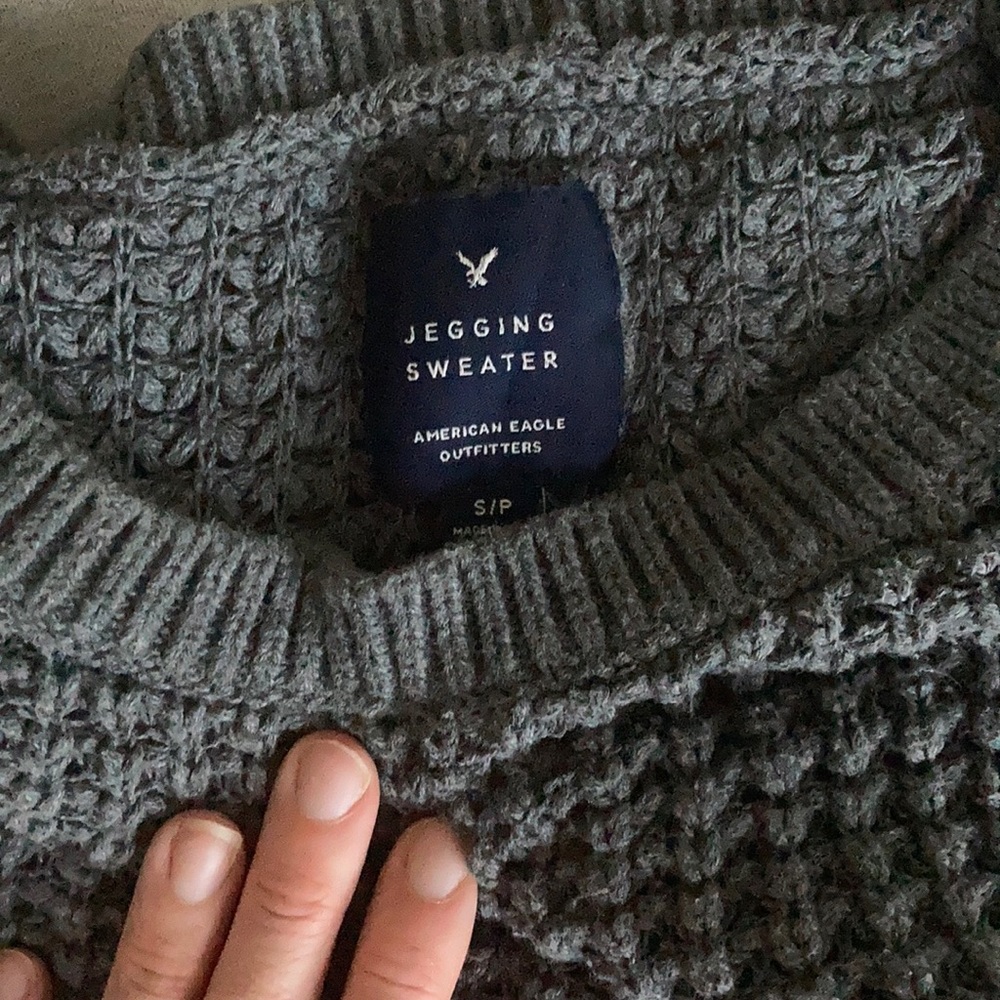 American Eagle Jegging Sweater